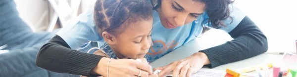 Parrainer_un_enfant_avec_une_association_daide_a_lenfance_association-parrainage-aide-enfance