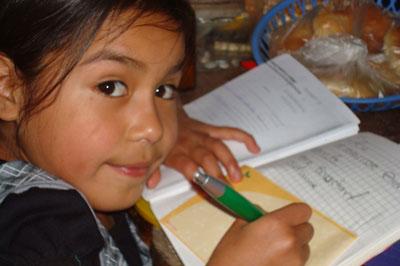Le parrainage international permet aux enfants du Pérou d'être scolarisés