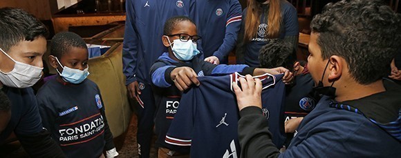 La fondation PSG soutient les enfants parrainés en France